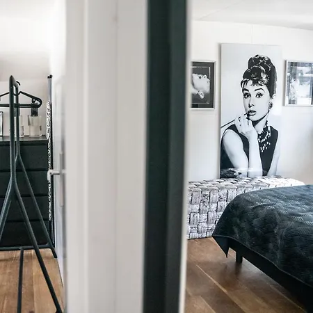 Houseboat-amsterdam Gasthuis 4*