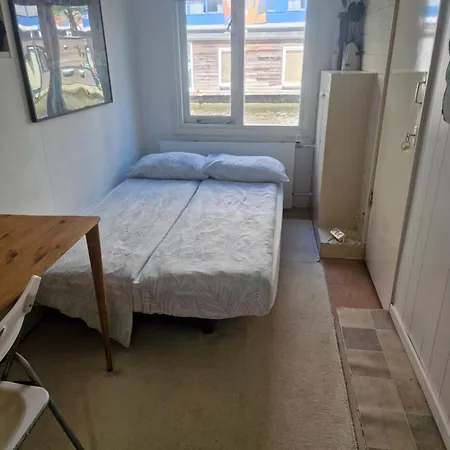 Houseboat-amsterdam Gasthof 4*
