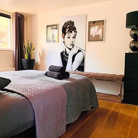 Guest house Houseboat-Amsterdam 4*