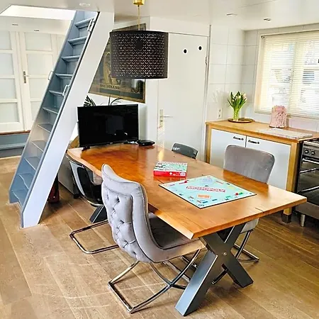 Guest house Houseboat-Amsterdam 4*