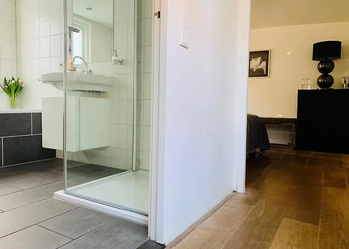 Houseboat-amsterdam Amsterdam