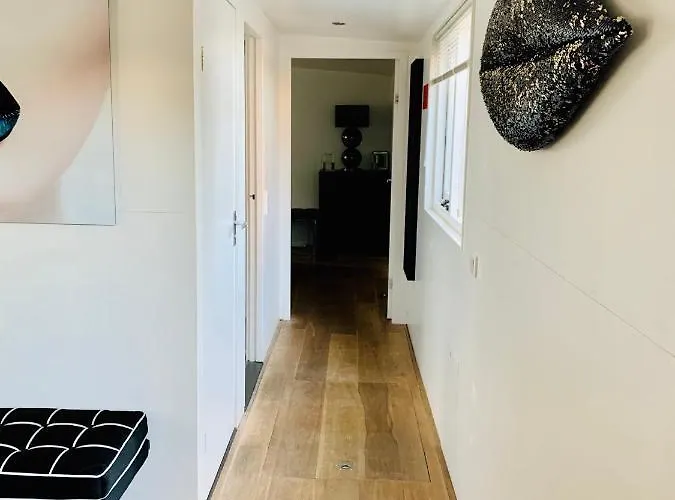 Gasthof Houseboat-amsterdam