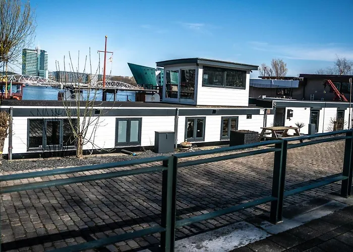 Houseboat-amsterdam 4* Amsterdam