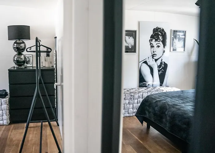 Houseboat-amsterdam Gasthof 4*