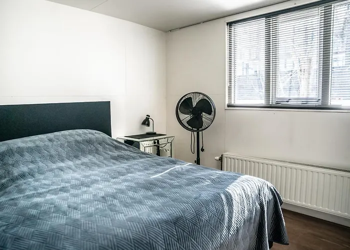 Gasthof Houseboat-amsterdam 4*