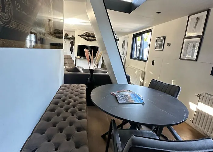 Houseboat-amsterdam 4*